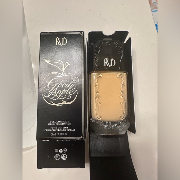 KVD Beauty Good Apple Non-Comedogenic Full-Coverage
Serum Foundation - Picture 2 of 5